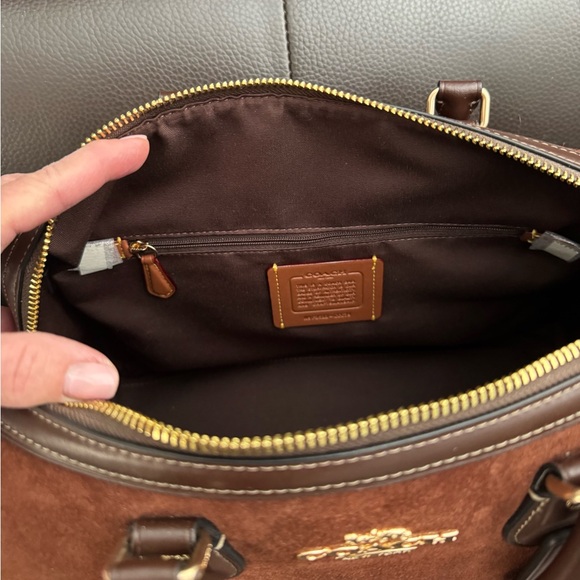 ❤️❤️ NWT.. Coach Large Rowen in brown suede and leather! - Picture 8 of 12